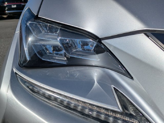 Used 2015 Lexus RC F w/ Performance Package RWD image 9
