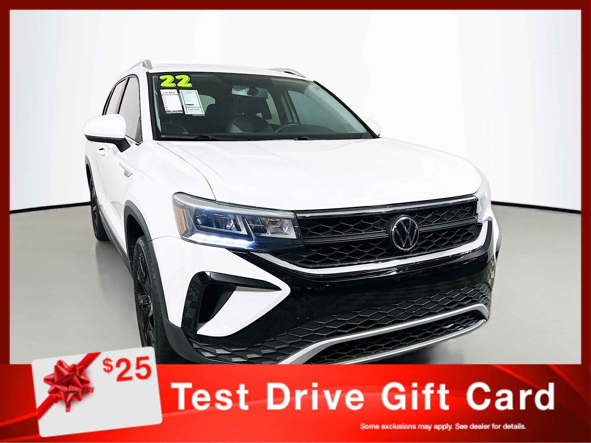 Used 2022 Volkswagen Taos SE w/ Panoramic Sunroof Package