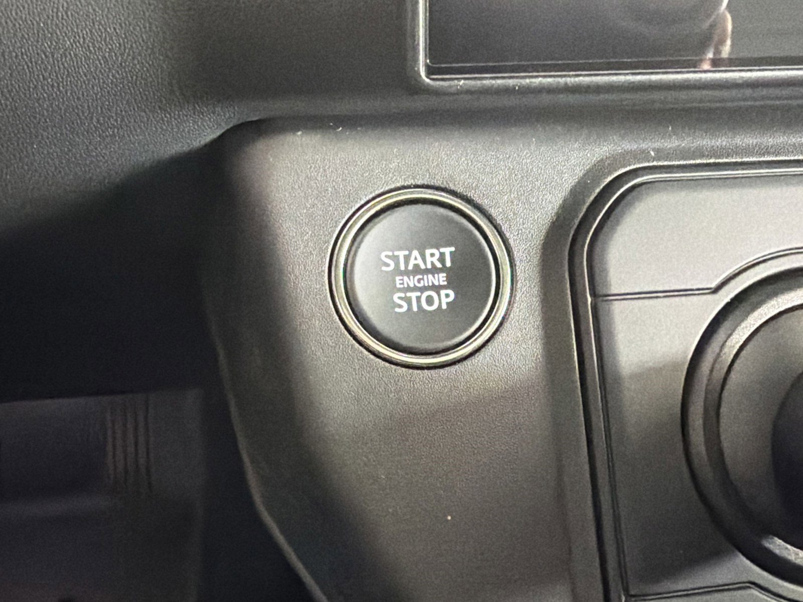 New 2026 Land Rover Defender 110 X-Dynamic SE AWD/4WD image 27