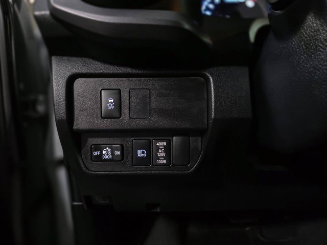 Used 2021 Toyota Tacoma TRD Sport w/ Technology Package AWD/4WD image 29