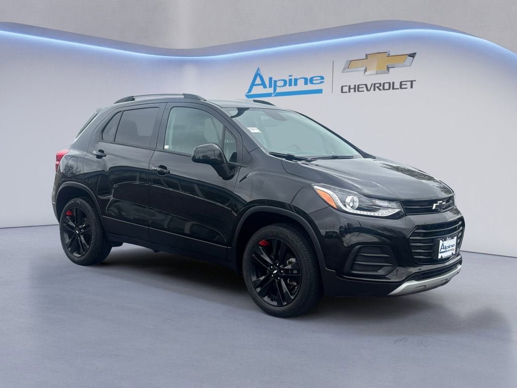 Used 2022 Chevrolet Trax LT w/ Redline Edition AWD/4WD image 7