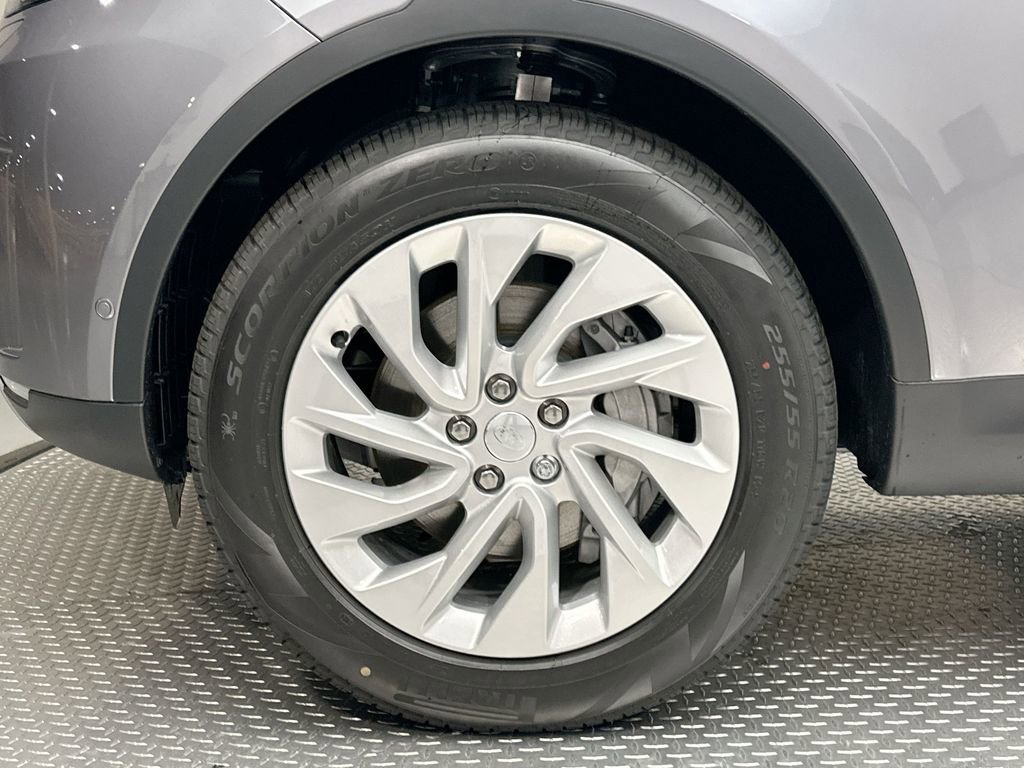 Certified 2025 Land Rover Discovery S AWD/4WD image 2