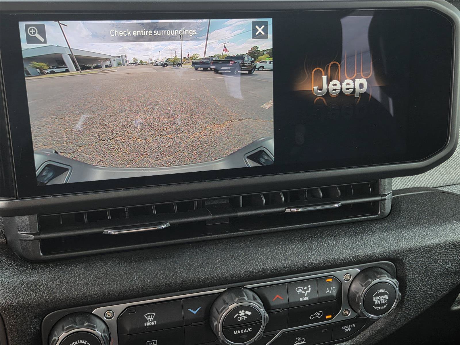 New 2025 Jeep Gladiator Sport AWD/4WD image 38