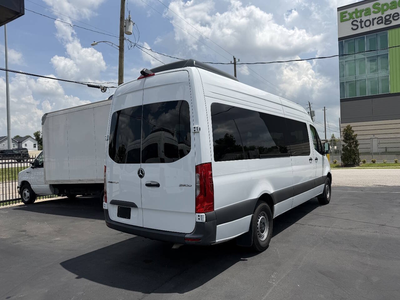 Used 2025 Mercedes-Benz Sprinter 2500 image 6