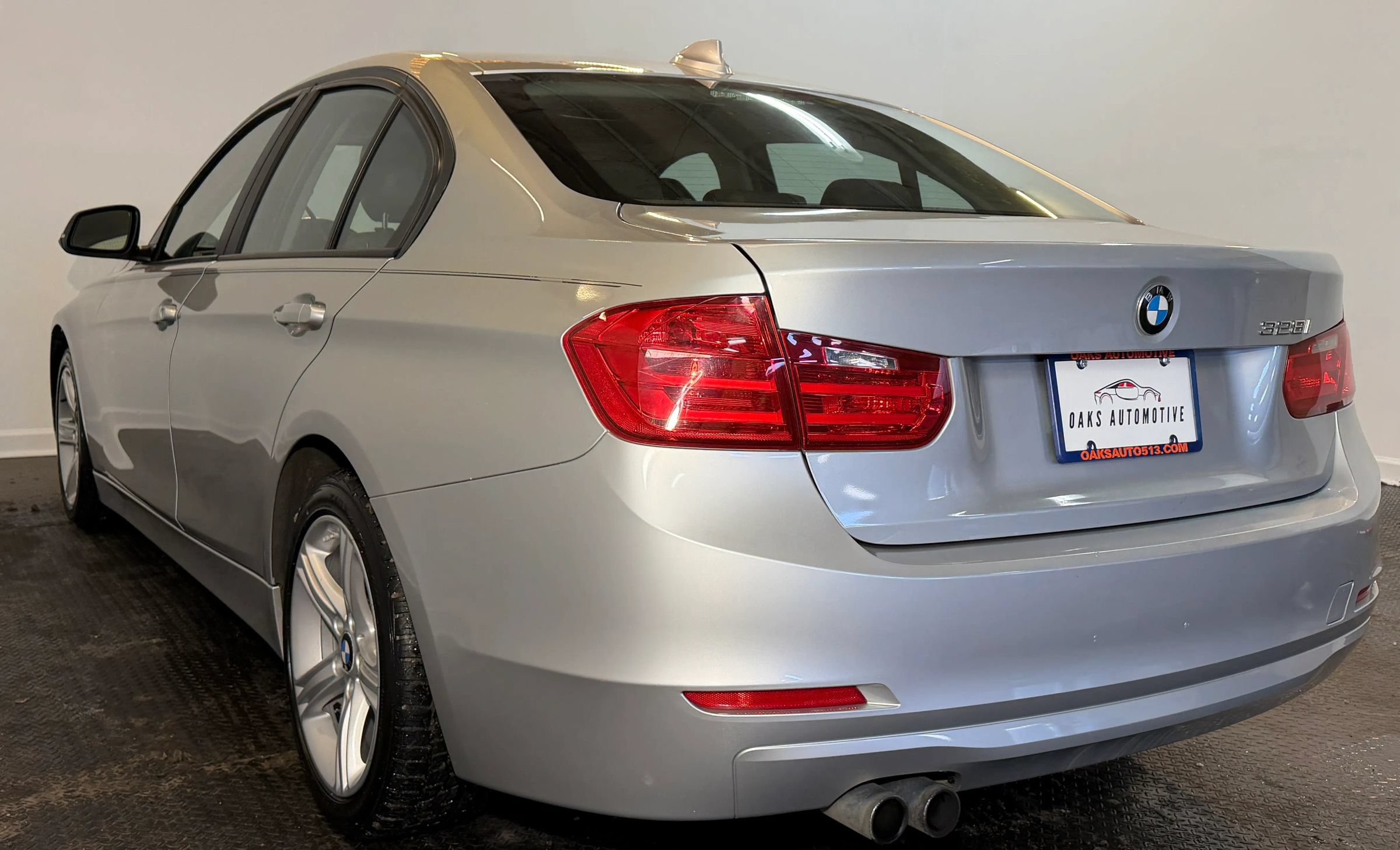 Used 2012 BMW 328i Sedan RWD image 5
