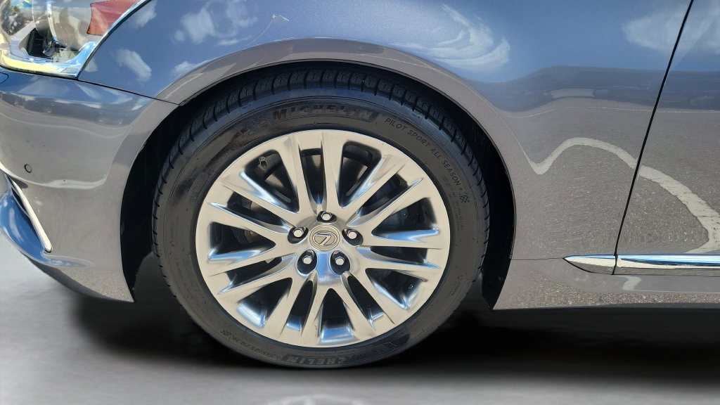 Used 2016 Lexus LS 460 w/ Comfort Package RWD image 27