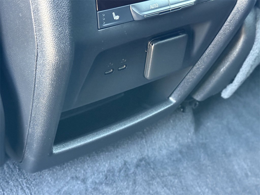 Used 2024 Chevrolet Traverse RS w/ LPO, Floor Liner Package image 30