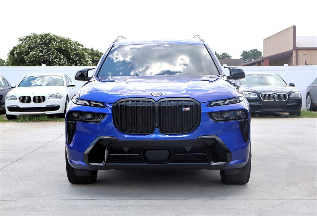 Used 2023 BMW X7 M60i w/ Executive Package AWD/4WD image 2