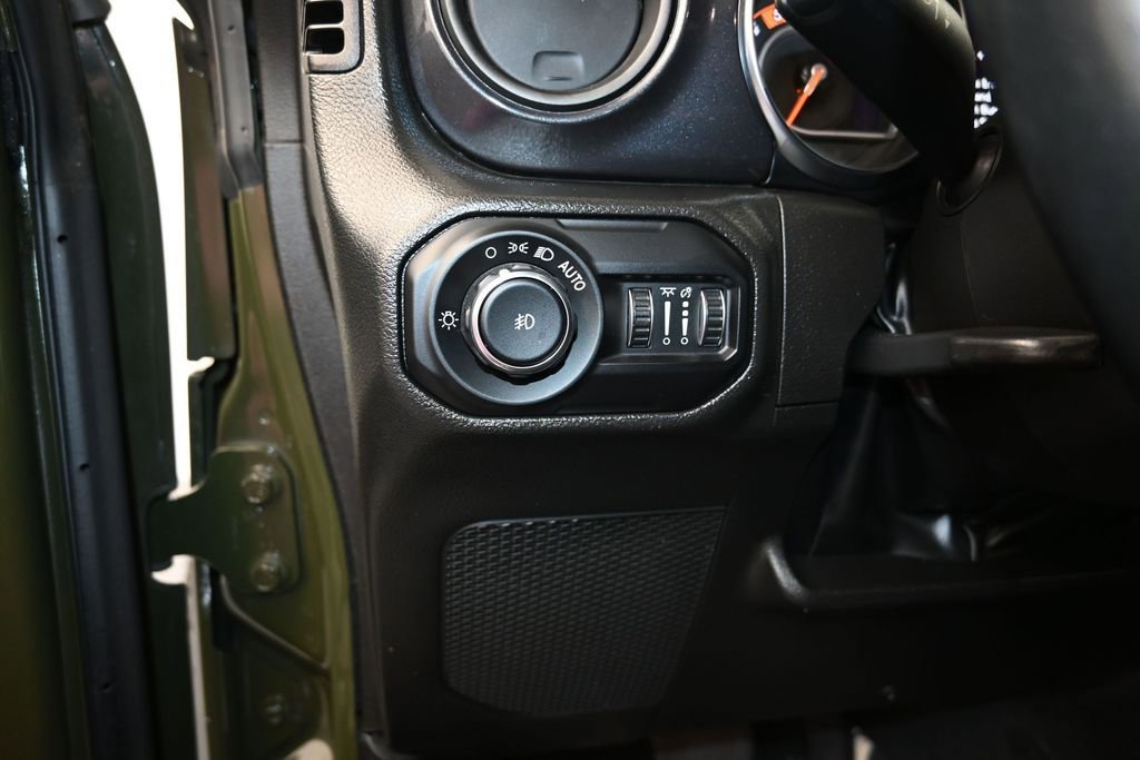 Used 2022 Jeep Wrangler Unlimited Sport AWD/4WD image 12