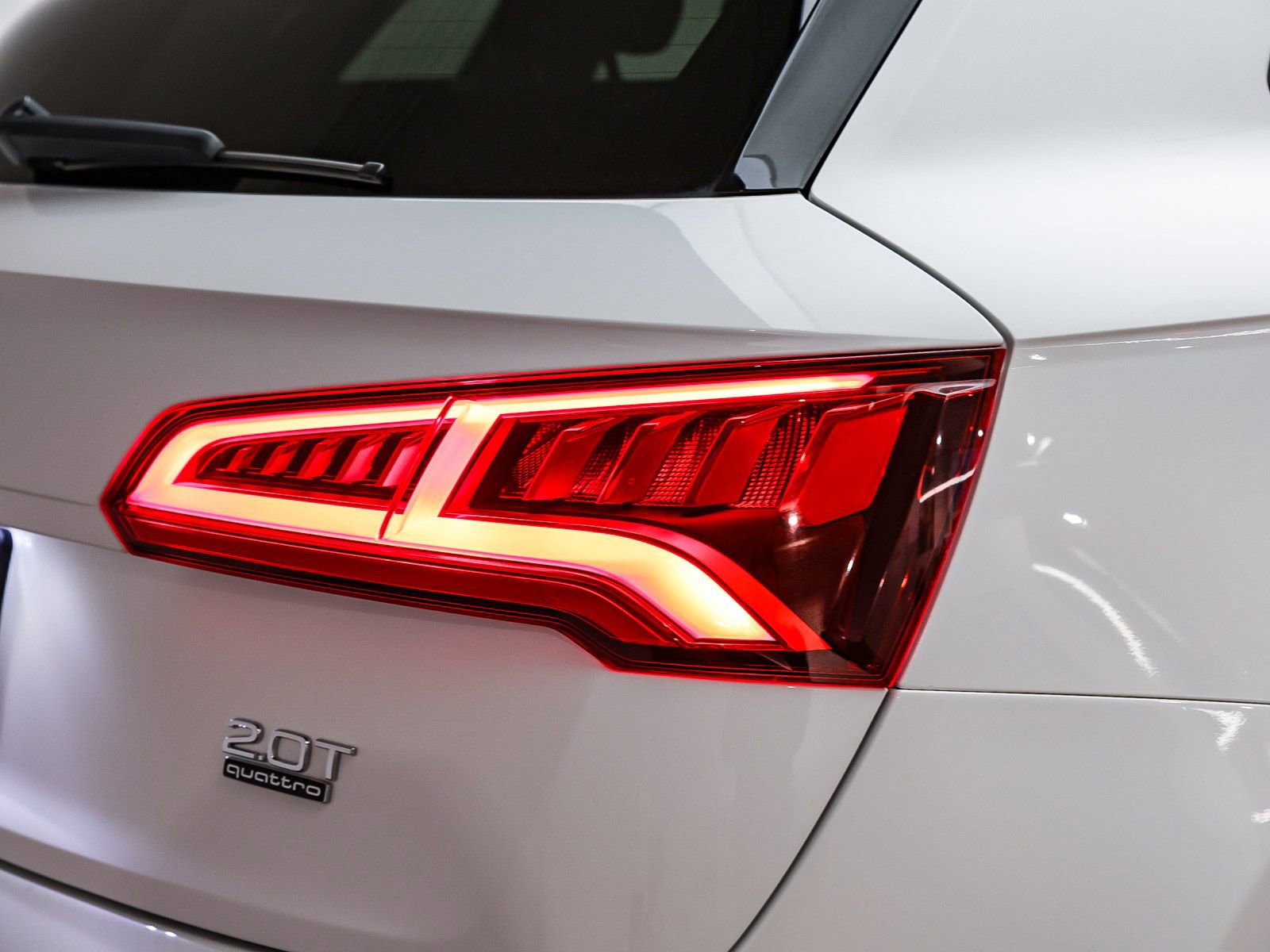 Used 2018 Audi Q5 2.0T Premium w/ Convenience Package AWD/4WD image 6