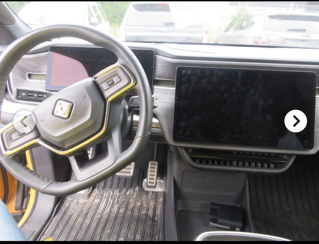 Used 2023 Rivian R1T Adventure AWD/4WD image 12