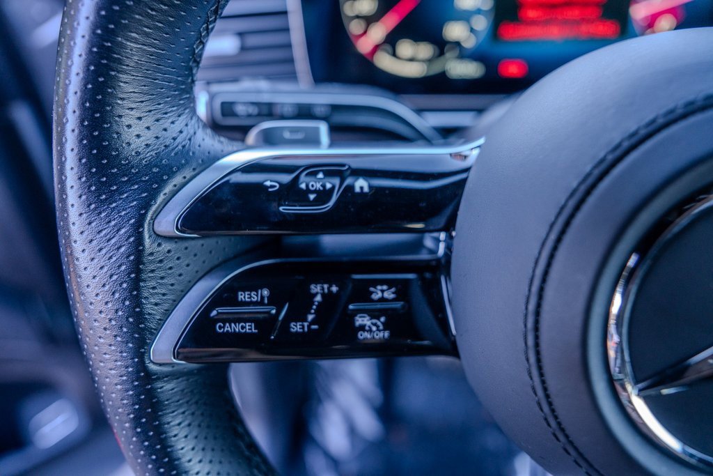 Used 2025 Mercedes-Benz GLS 450 4MATIC w/ AMG Line Exterior image 6