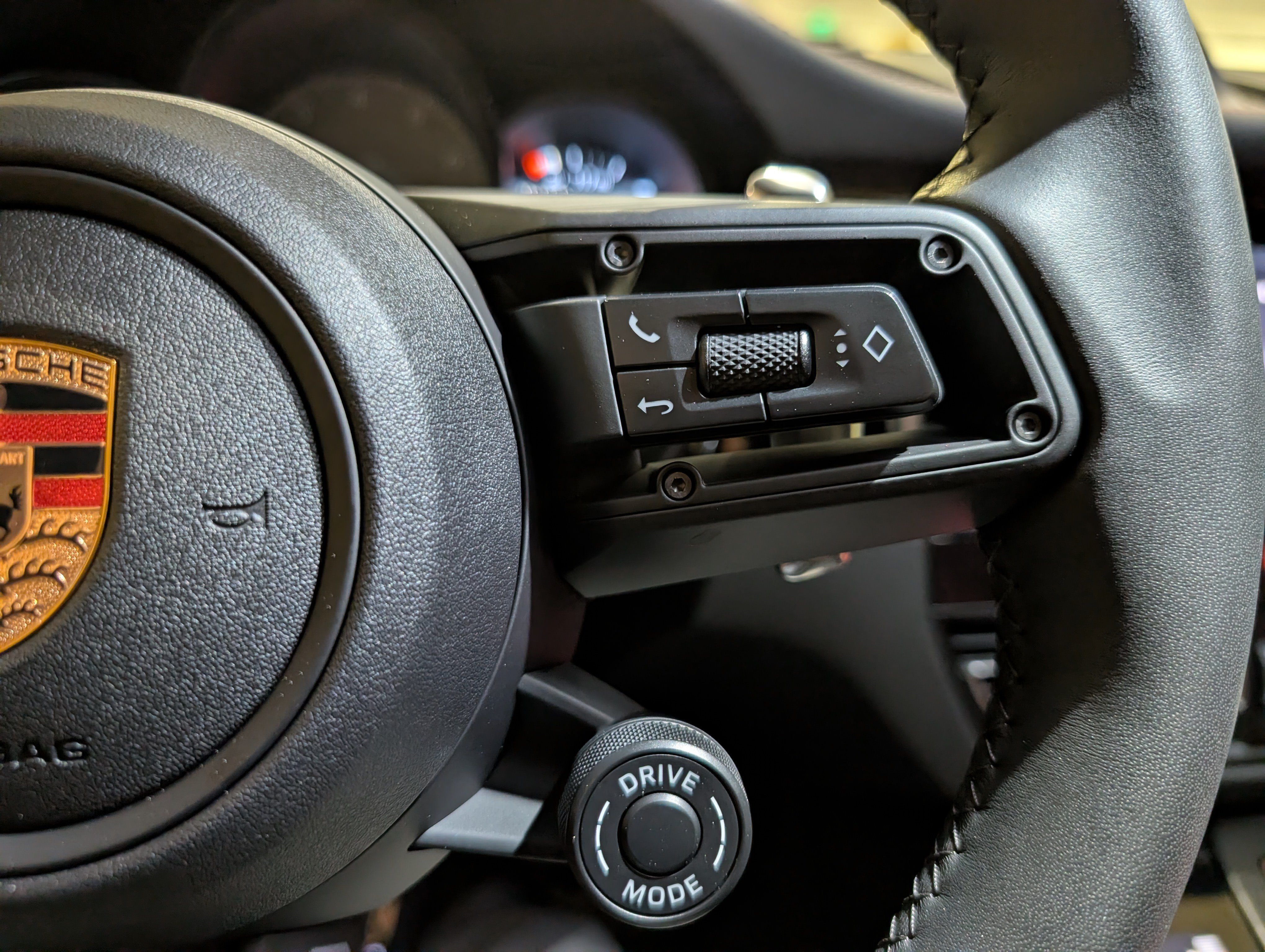 Certified 2025 Porsche Macan S AWD/4WD image 70