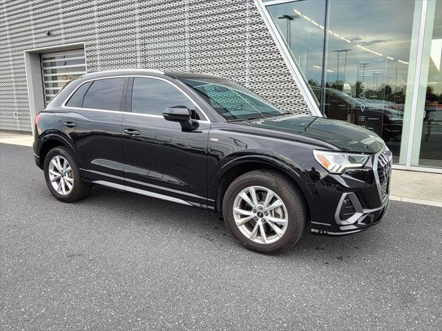 Certified 2023 Audi Q3 2.0T Premium w/ Convenience Package AWD/4WD image 3