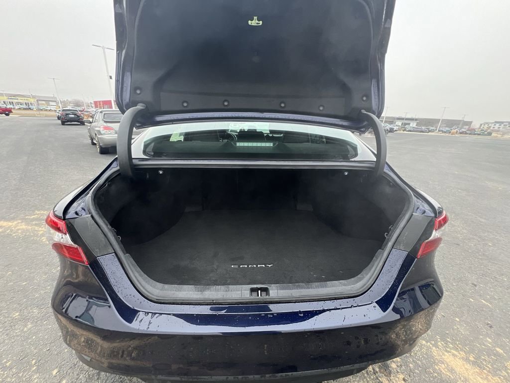 Used 2022 Toyota Camry XLE image 24