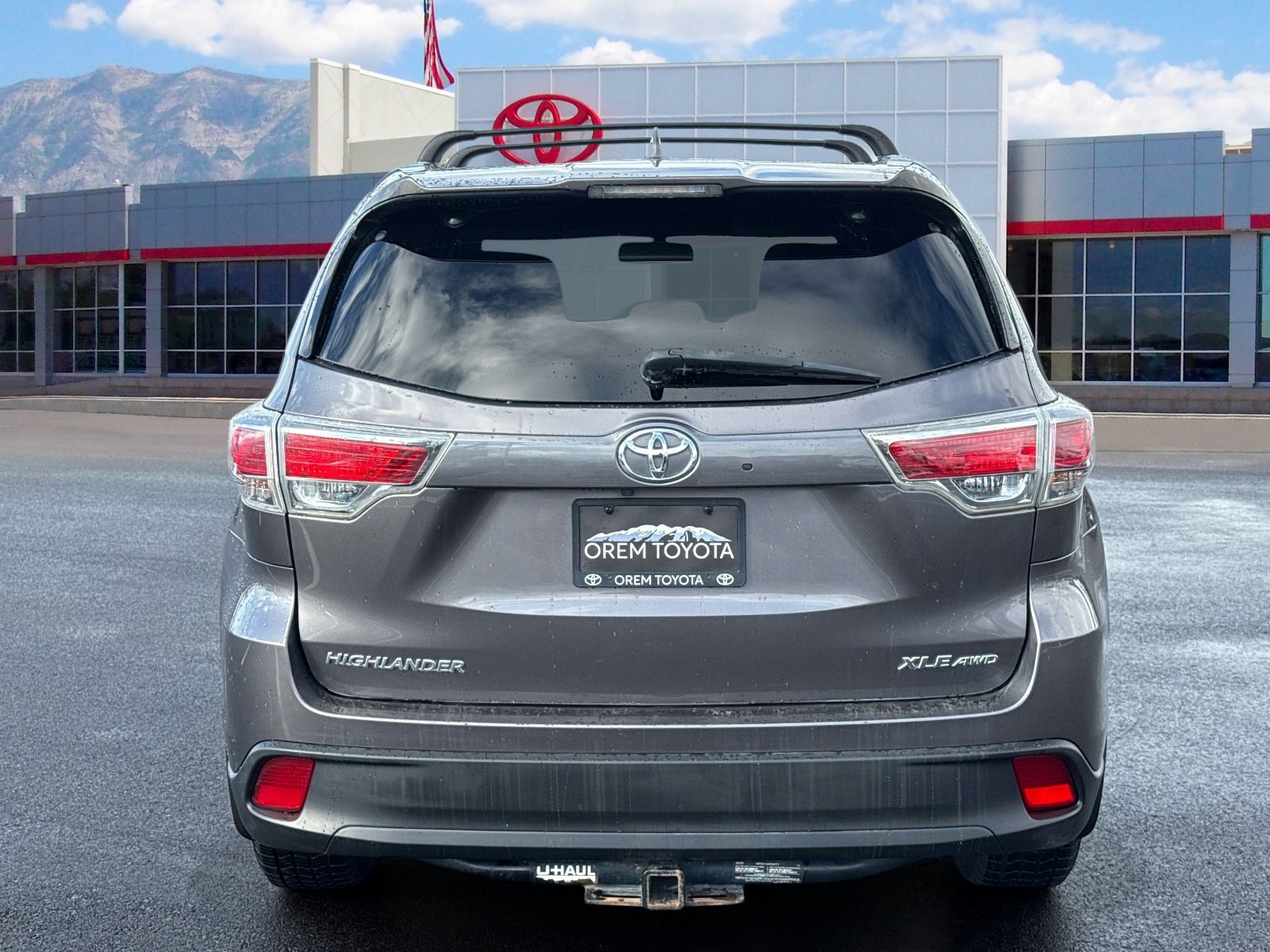 Used 2016 Toyota Highlander XLE w/ Four Season Floor Mat Package AWD/4WD image 5