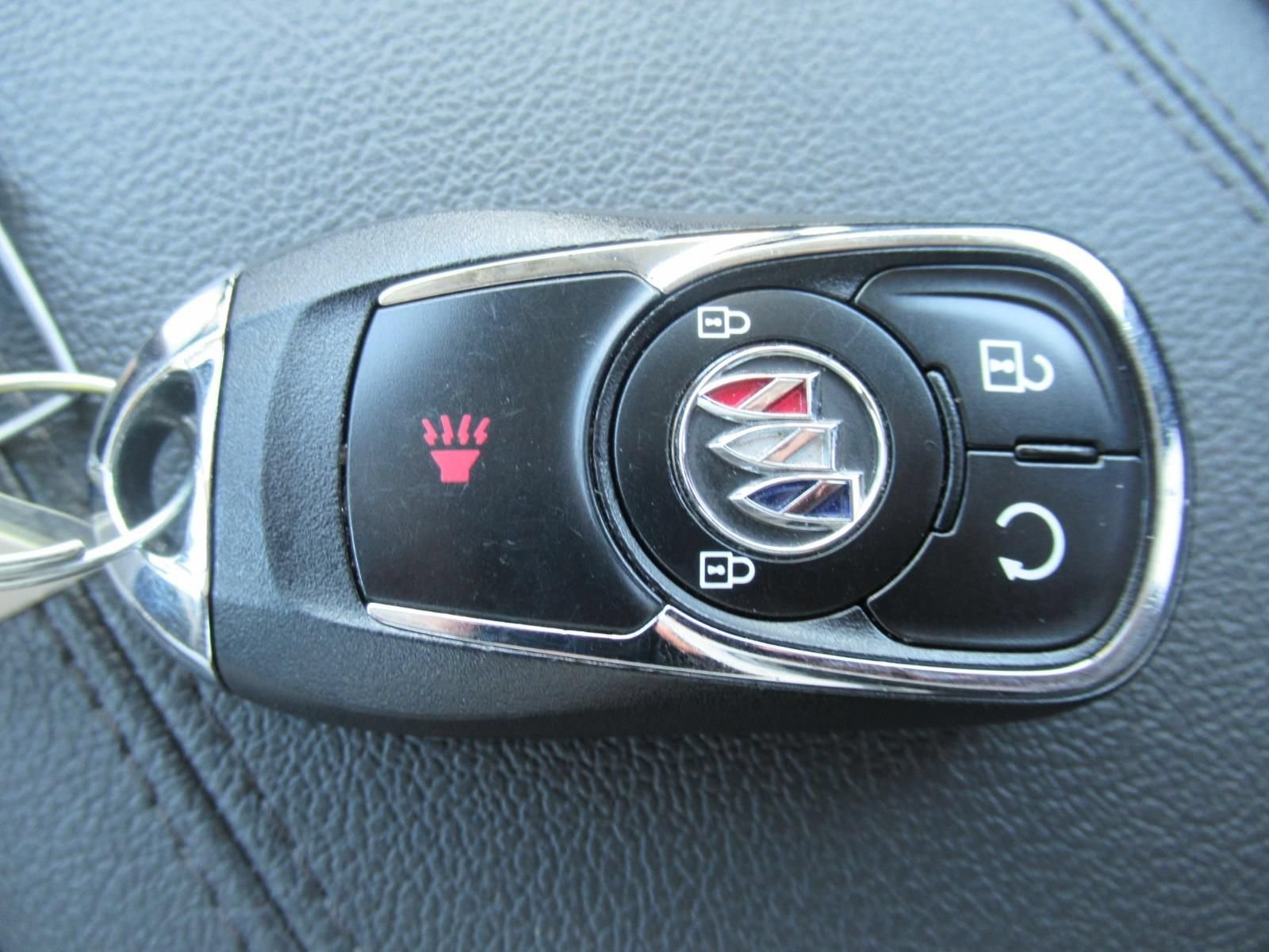 Used 2023 Buick Encore GX Preferred w/ Cold Weather Comfort Package FWD image 32