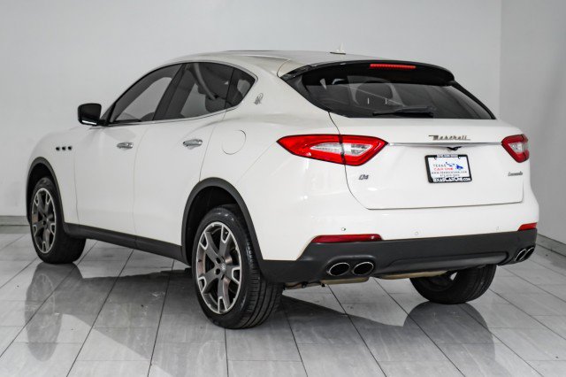 Used 2018 Maserati Levante AWD/4WD image 8