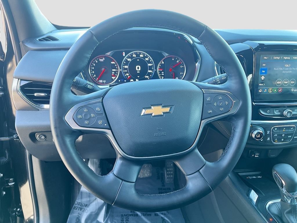 Used 2023 Chevrolet Traverse Premier image 11