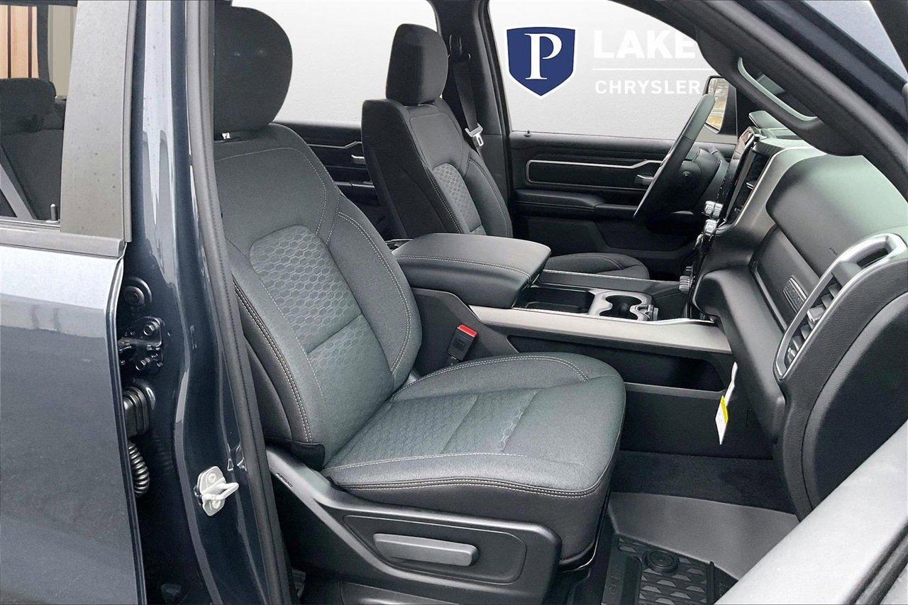 New 2026 RAM 1500 4x4 Crew Cab image 23