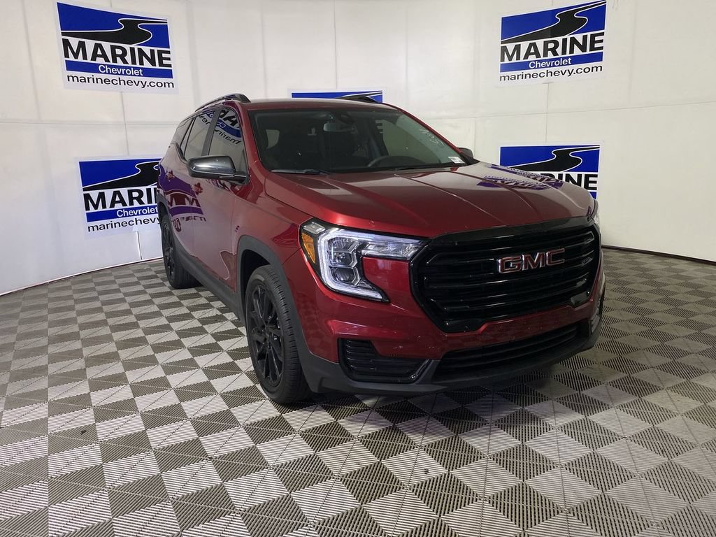 Used 2024 GMC Terrain SLE w/ Driver Convenience Package