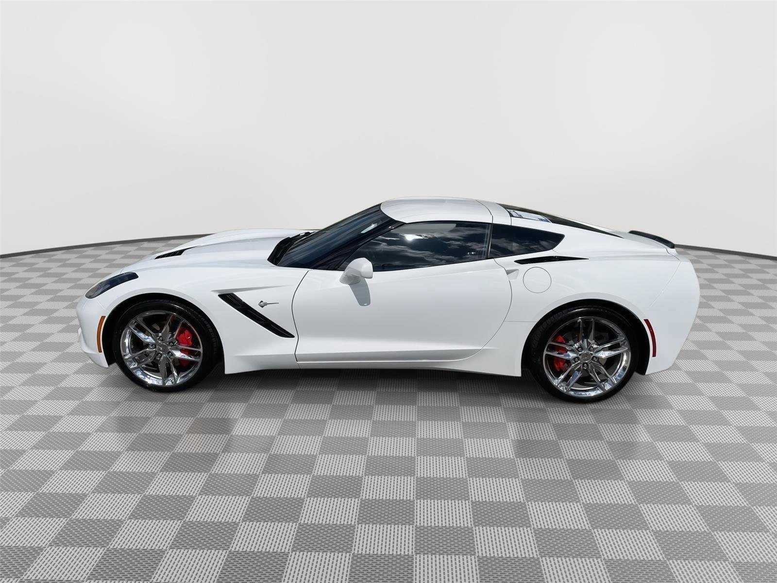 Used 2018 Chevrolet Corvette Stingray Coupe w/ Battery Protection Package RWD image 5