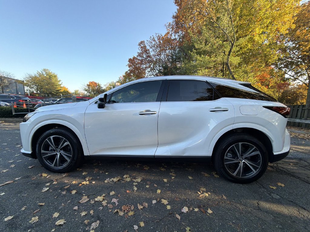 Used 2024 Lexus RX 350h w/ Accessory Package (Z1) AWD/4WD image 11