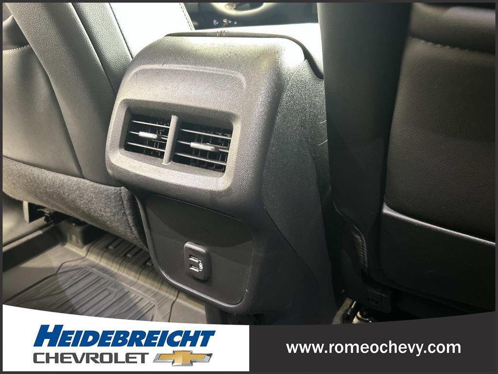 Used 2024 GMC Terrain AT4 w/ LPO, Floor Liner Package AWD/4WD image 17