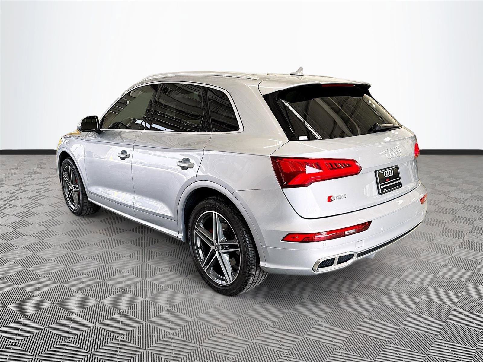 Used 2018 Audi SQ5 Prestige AWD/4WD image 5