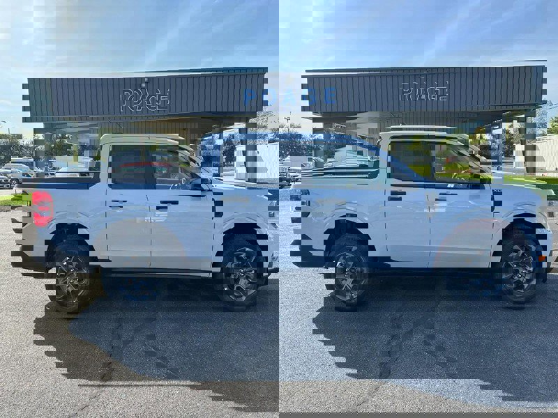 New 2025 Ford Maverick XLT w/ XLT Luxury Package image 2