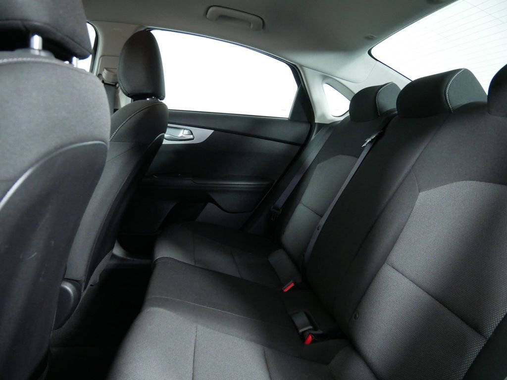 Certified 2023 Kia Forte LXS w/ LXS Technology Package FWD image 16