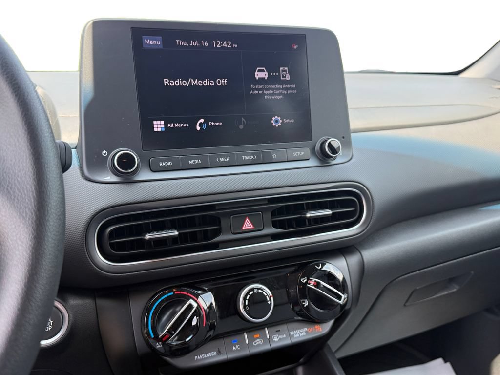Certified 2023 Hyundai Kona SEL AWD/4WD image 19