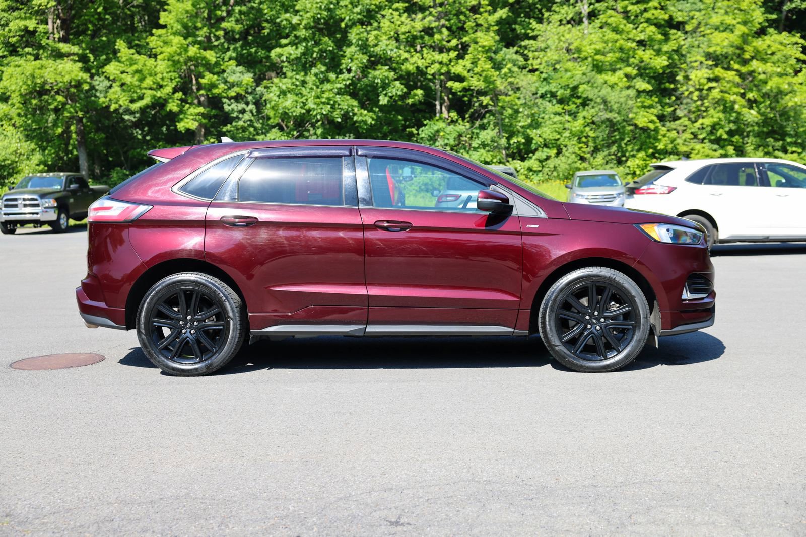 Used 2020 Ford Edge ST-Line w/ Cold Weather Package AWD/4WD image 7