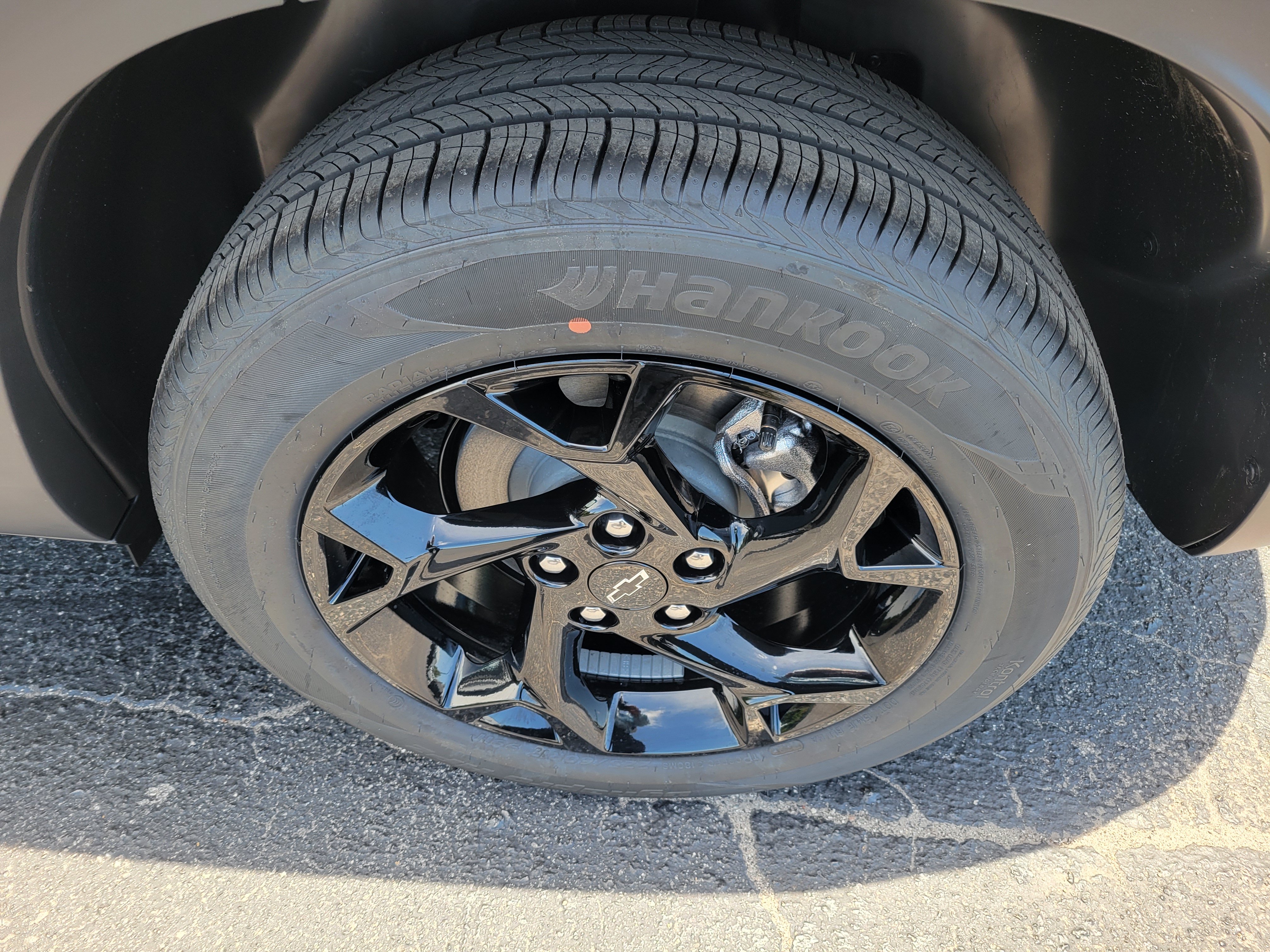 New 2026 Chevrolet Trax LT w/ Driver Confidence Package FWD image 32