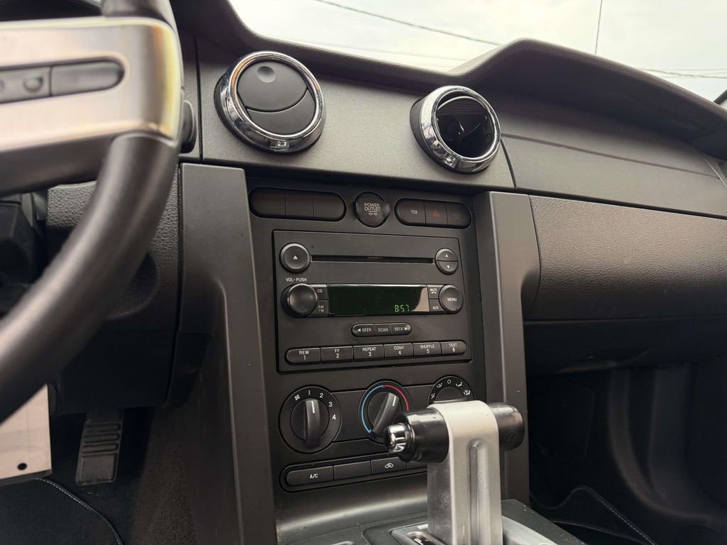 Used 2006 Ford Mustang GT Premium RWD image 22