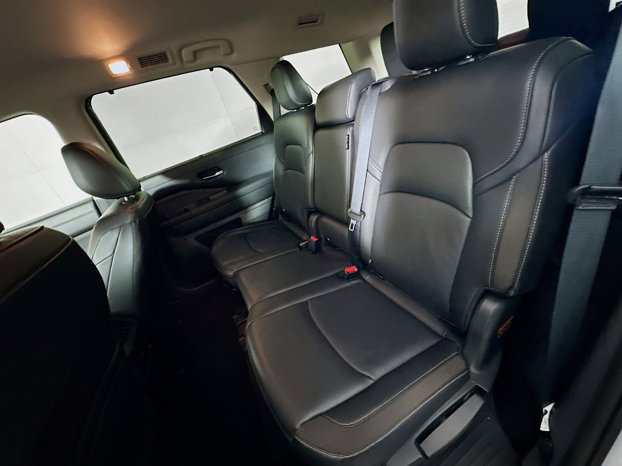 Used 2025 Nissan Pathfinder SL image 29