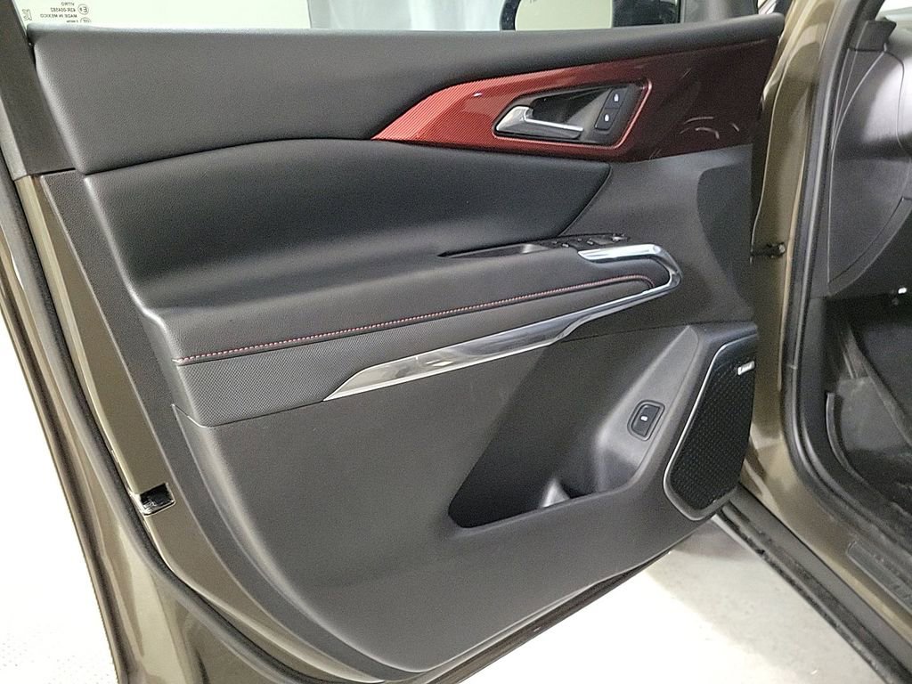 Used 2025 Chevrolet Traverse Z71 w/ Enhanced Driving Package image 22