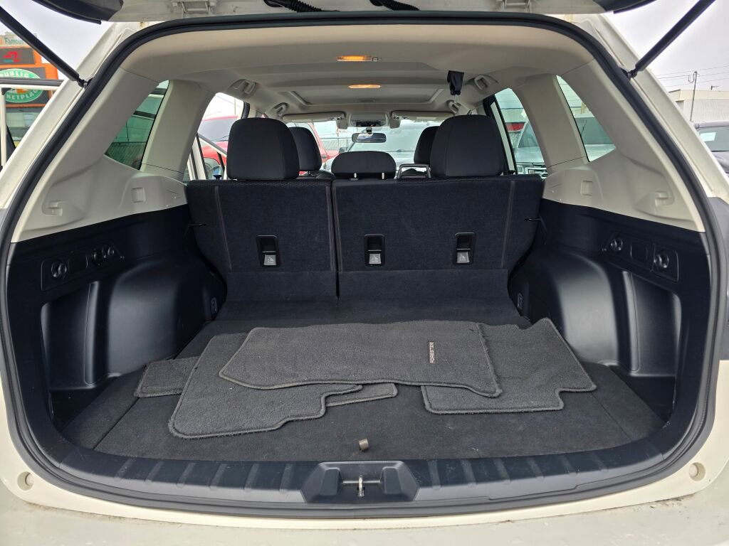 Used 2021 Subaru Forester Premium image 17