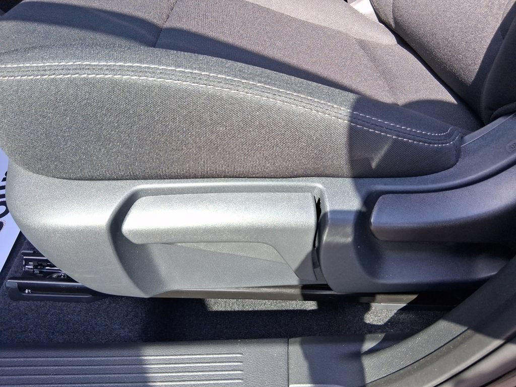 Used 2026 Nissan Rogue S FWD image 13