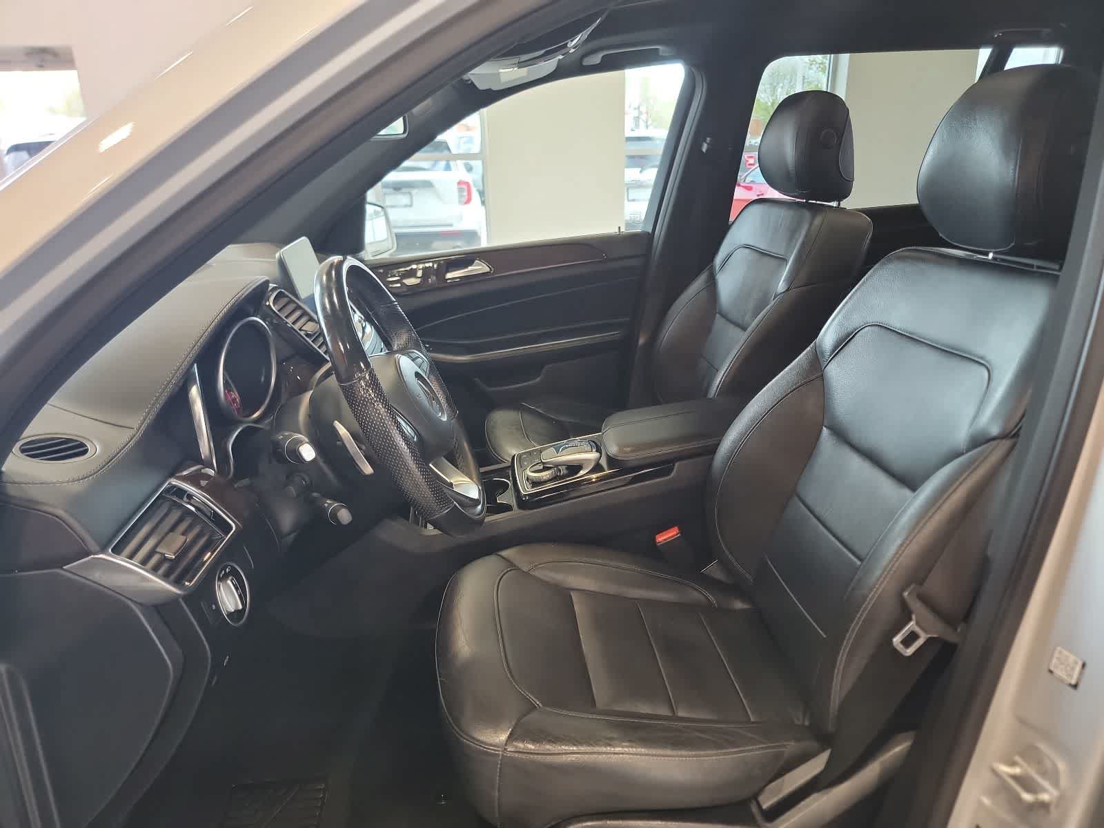 Used 2017 Mercedes-Benz GLS 450 4MATIC image 16