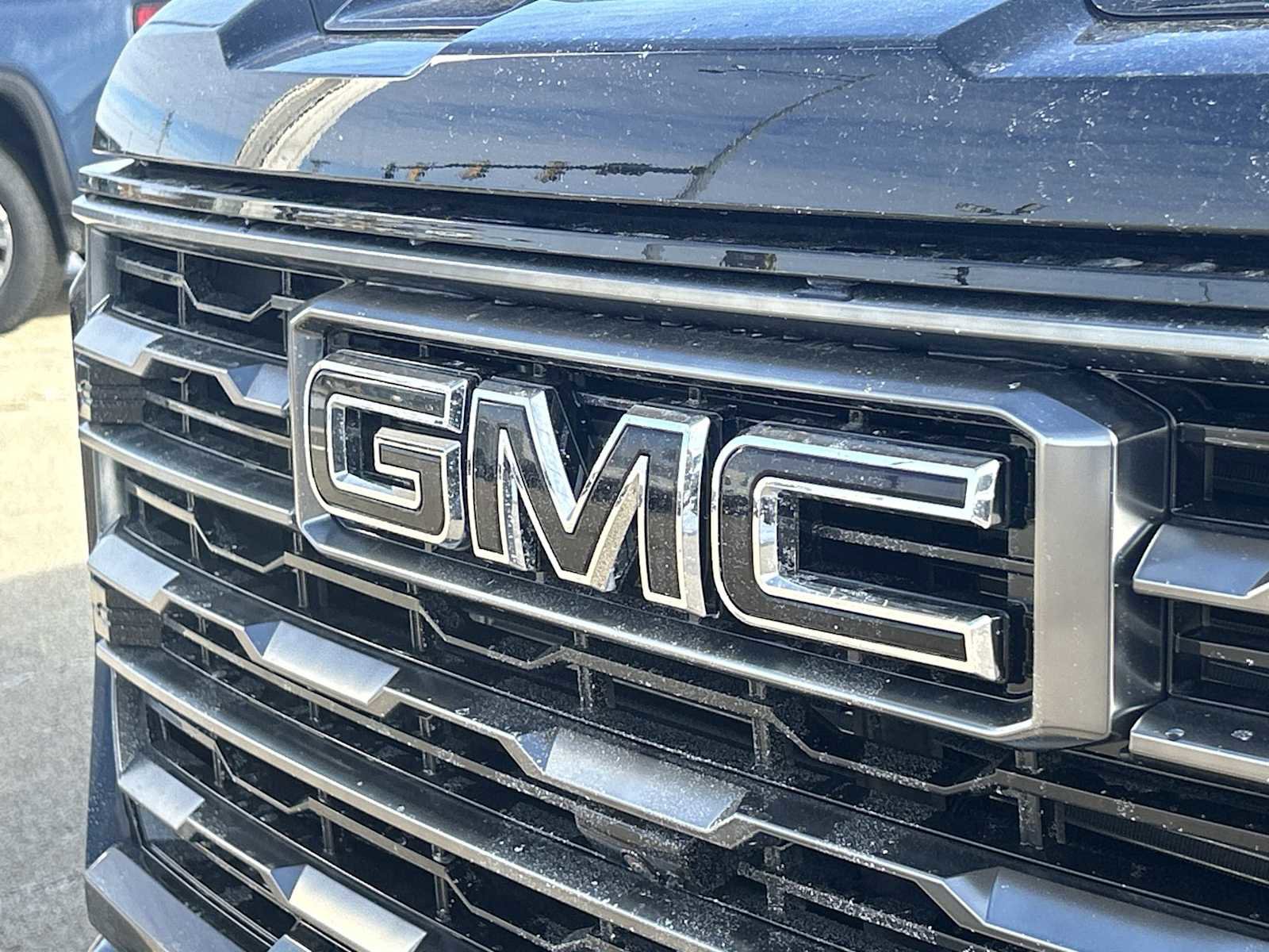 New 2026 GMC Sierra 2500 AT4 w/ LPO, Black Badging Package image 33