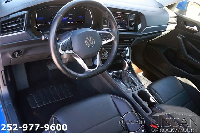 Used 2024 Volkswagen Jetta SE image 13
