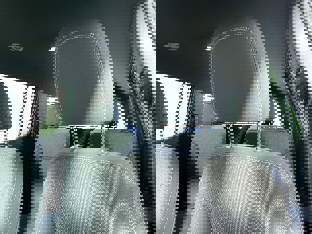 Used 2025 Chevrolet Traverse LT image 15