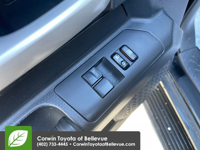 Used 2013 Toyota FJ Cruiser 4WD w/ Convenience Pkg image 19