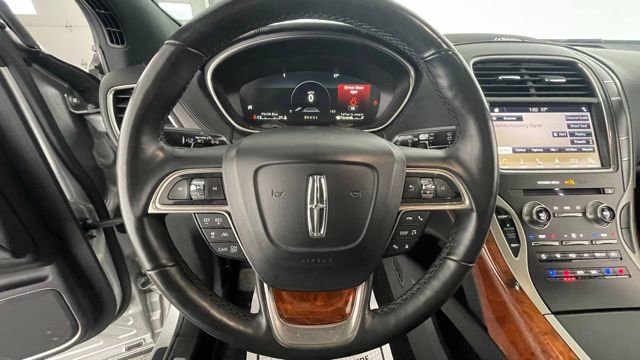 Used 2019 Lincoln Nautilus Reserve w/ Driver Assistance Package image 36