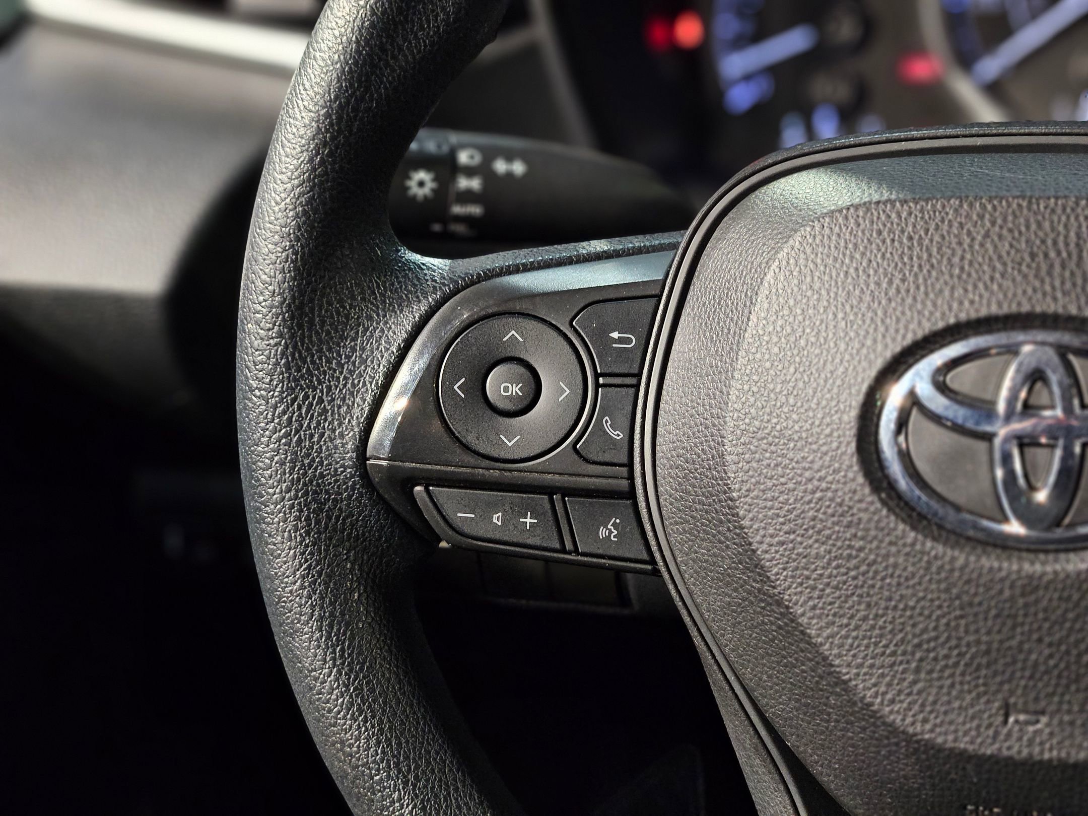 Used 2022 Toyota Corolla LE image 26