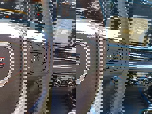 New 2026 GMC Sierra 1500 SLT image 30