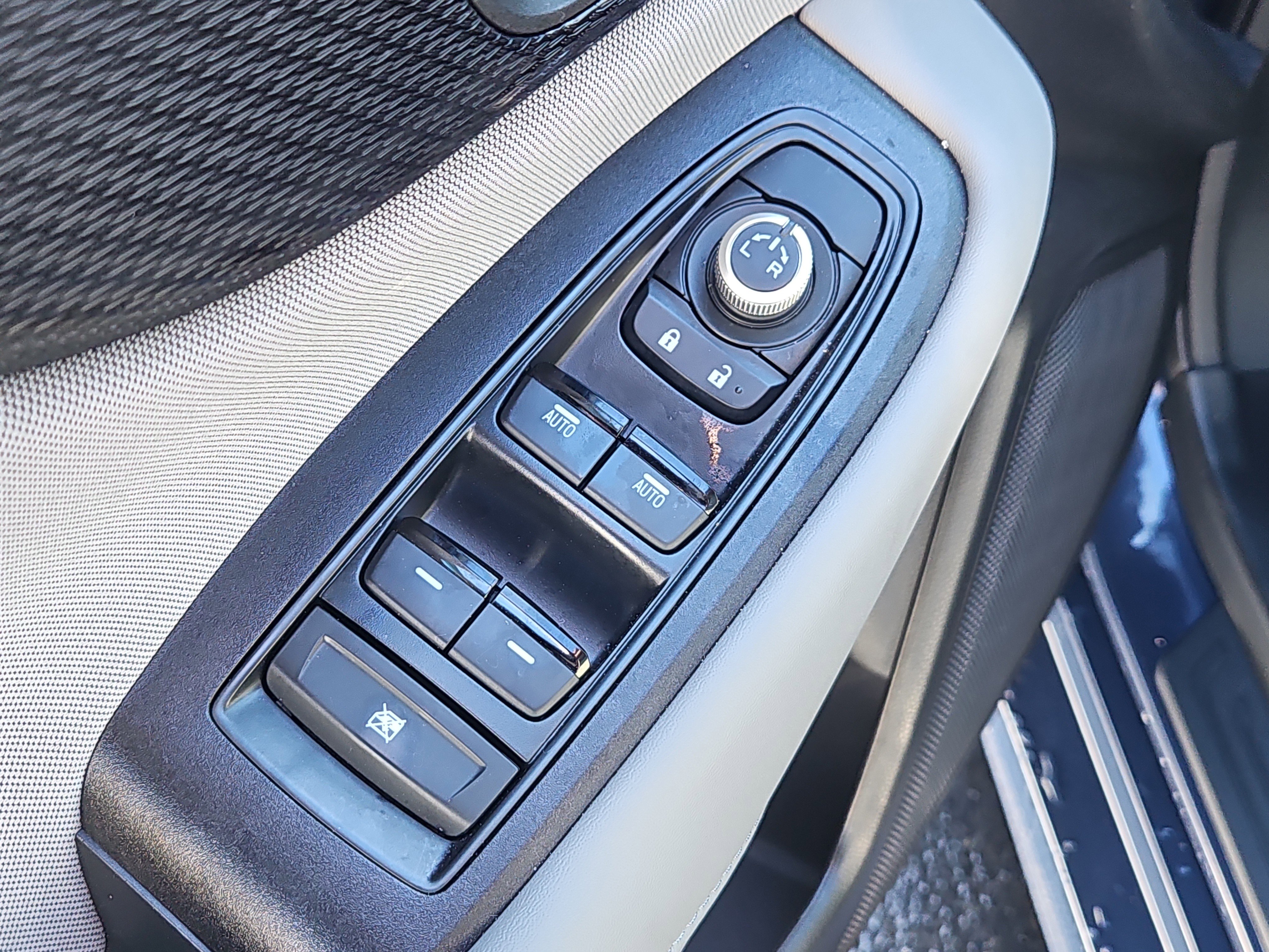 Certified 2025 Subaru Legacy Premium image 17