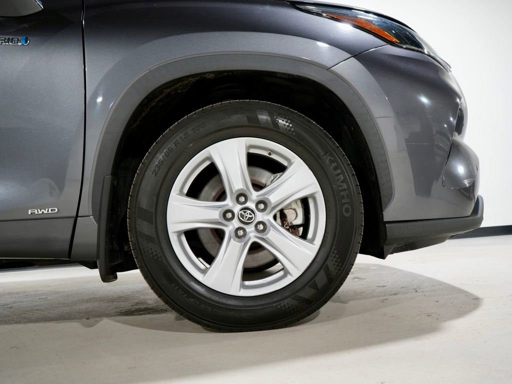 Used 2021 Toyota Highlander LE image 34