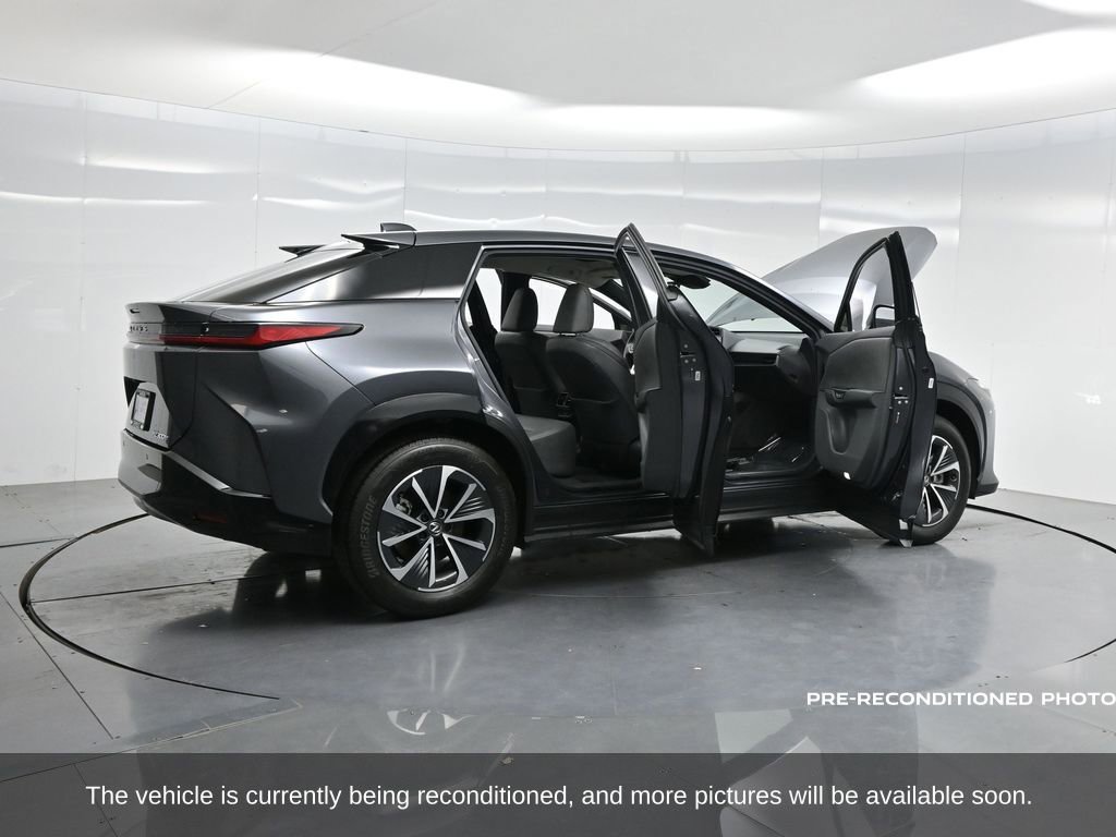Used 2024 Lexus RZ 300e Premium image 4